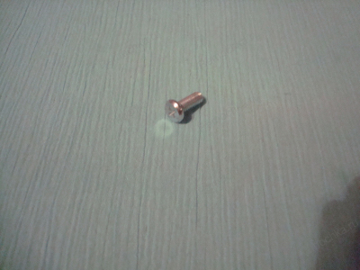 Винт для ручки